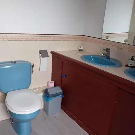 De La Vigne منزل للإقامة *